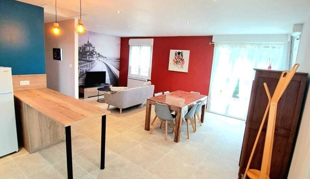 Gîte by night, 5 km from Mont Saint Michel. Le Petit Gîte du Mont