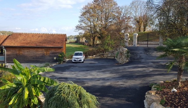 - GÎTE CÔTÉ JARDIN - 2 gîtes 2 pers 1 min from MARTEL center Saturday/saturday