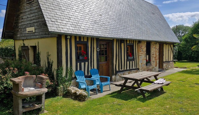 Gîte Cannelle for 2, near Honfleur with pool