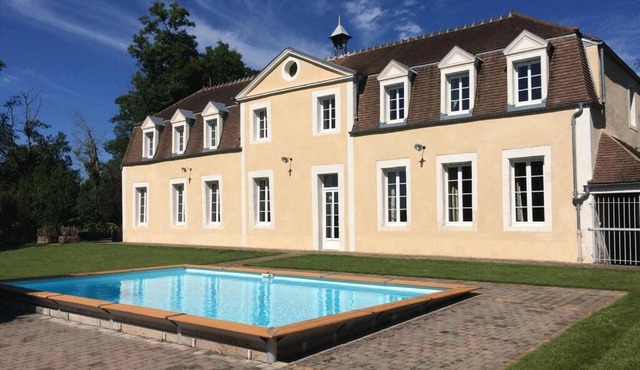 Gîte Château de Montboulon 4* Spa+piscine 14pers.