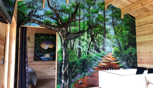 Gîte Chalet at Natur'heil private jacuzzi.