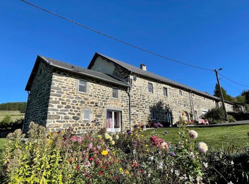 Gîte chaleureux 5 chambres près de Freycenet-la-Cuche, idéal pour familles et amis, animaux admis - FR-1-582-23