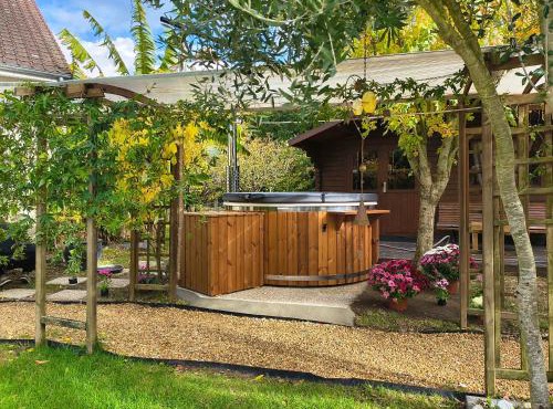 Gîte chaleureux pour 4 pers avec piscine chauffée et bien-être - FR-1-410-483