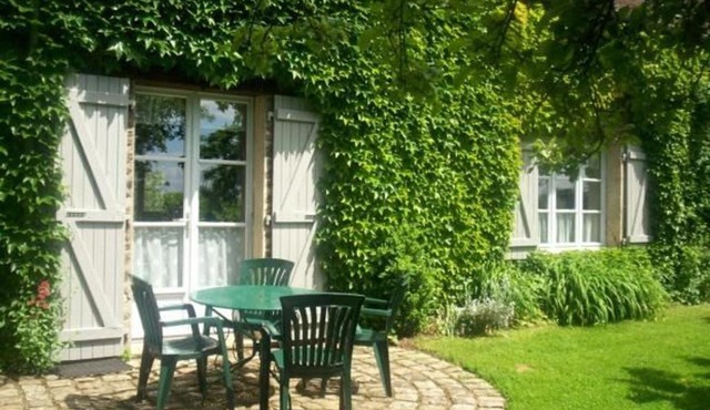 Gîte charmant avec cheminée, jardin privé et 3 chambres dans un ancien corps de ferme - FR-1-410-128