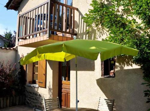 Gîte charmant avec cheminée et jardin clos près de Chazelles-sur-Lyon - FR-1-496-30