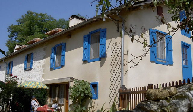 Gîte “Chez Astride”: Mountain View, Private Terrace & Wi-Fi