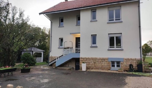 Gîte Chez la Madeleine Ancienne Maison de Ferme Totalement Rénovée 12 Couchages