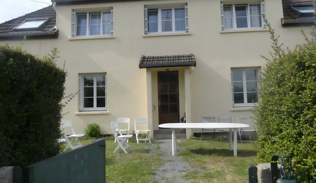 Gîte Chez Madeleine: Private Terrace, Garden, and Wi-Fi in Coutances