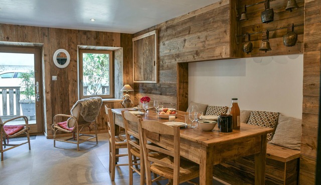 Gîte Ciméléon Bas – Authentic Farmhouse, Alpine Views, Private Terrace, Sleeps 4