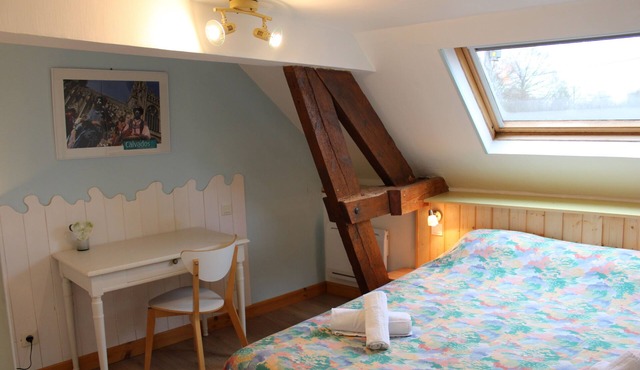 Gîte-Comfort-Private Bathroom-Garden view