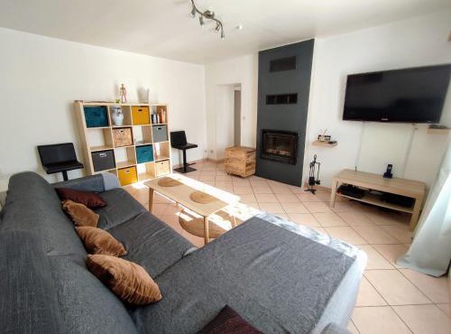 Gîte confortable avec cheminée et parking, proche Verdun - FR-1-585-159