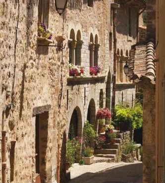 Gîte Custhom St Guilhem-le-Désert
