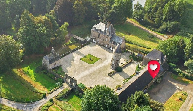 Gîte du Château de la Haye, I History and Nature