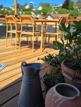 Gîte dans une ancienne ferme avec grande terrasse et piscine