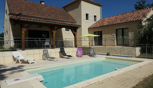 Gîte de 150 m² Pour 6 Personnes à Proximité de Sarlat et de Domme