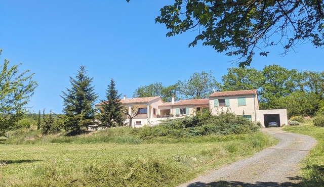 Gîte de 80m² au Cœur de Collines Verdoyantes , Préservé du Monde