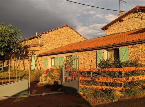 Gîte de campagne avec animaux acceptés près de Roanne - FR-1-496-376