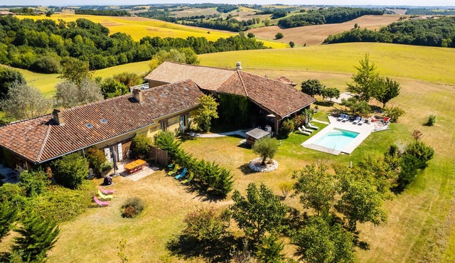 Gîte de Charme Avec vue et Piscine
