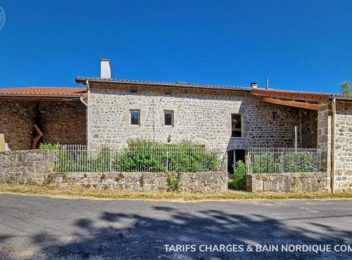Gîte de charme à Usson-en-Forez avec bain nordique et confort haut de gamme - FR-1-496-359