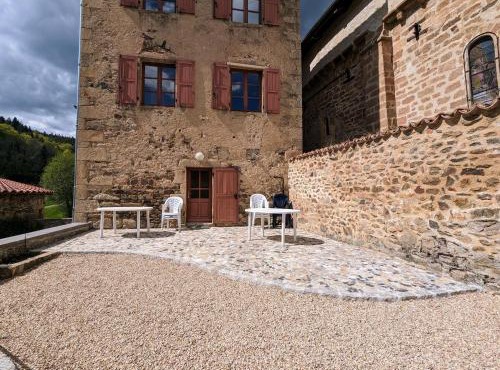 Gîte de charme 10 pers. à Saint-Vert - Nature préservée, 4 chambres, jardin clos - FR-1-582-307