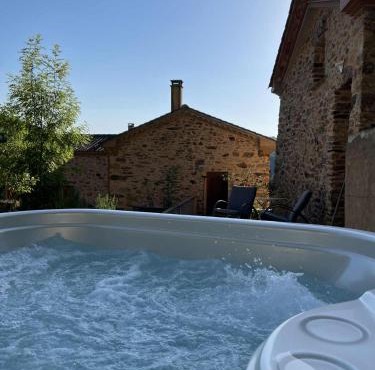Gîte de Charme avec jacuzzi, Tarn Cascades, Randonnée, pêche, champignons