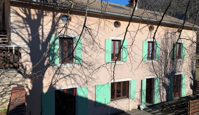 Gîte de Montagne Dans le Vercors : La Renardière Animaux de Compagnie Acceptés