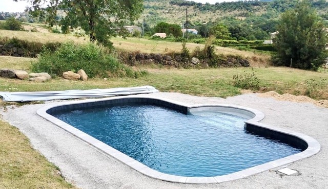 Gîte de la Fruitière: Swimming pool and Ardèche peace and quiet
