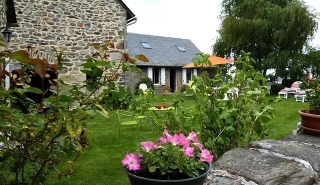 Gîte de France in Sarroux - St Julien 3 ears - Gîte de France 8 people