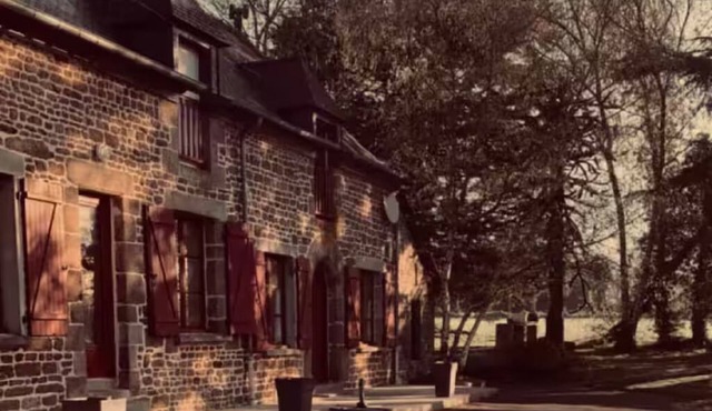 Gîte de groupe avec jacuzzi - Petite soirée possible, Near Rennes