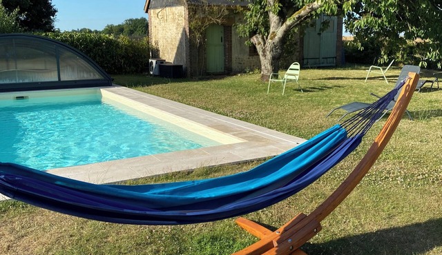 Gîte de la Chesnaye, 150 m2 farmhouse with private swimming pool