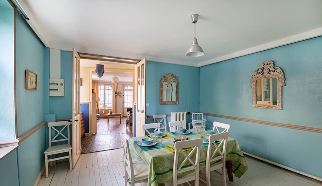 Gîte de la Tour - Three Bedroom House, Sleeps 6