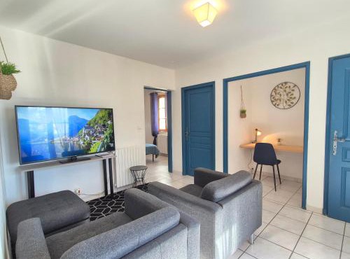 Gîte de la Tride 2 avec terrasse proche du centre