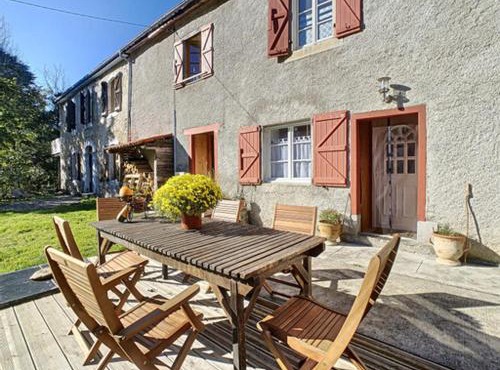 Gîte de montagne « Les Pivoines » à Nistos