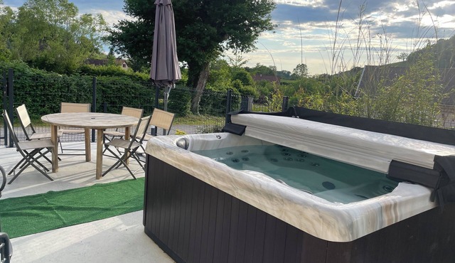 Gîte des 5 Cépages Avec Jacuzzi