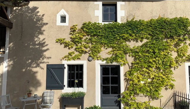 Gîte des Abeilles, Cosy, Tranquil, Rural 1 Bedroom Gîte, with Pool