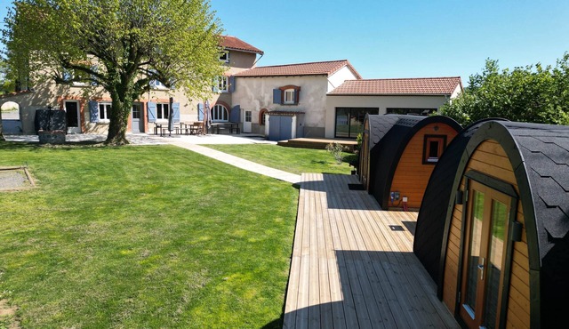 Gîte des beaux souvenirs (sleeps 23)