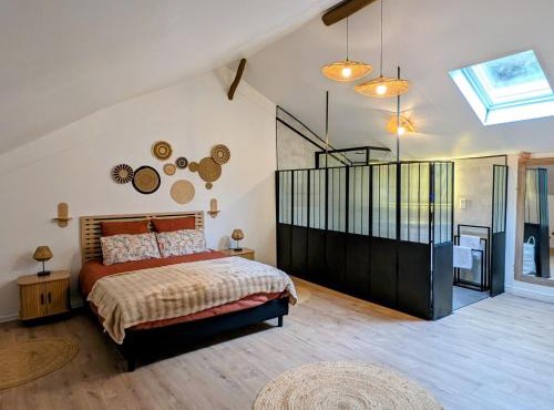 Gîte des Remparts près de Clermont, confort et charme - FR-1-582-541