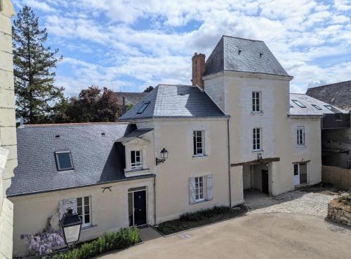 Gîte du Château de saint Saturnin sur Loire