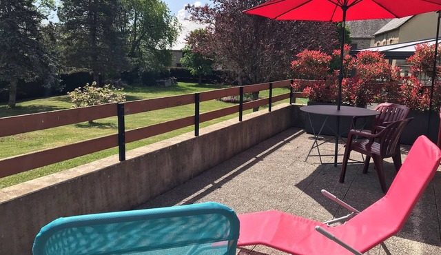 Gîte en Auvergne 2/3 Pers Terrasse, Grand Jardin Tout Confort