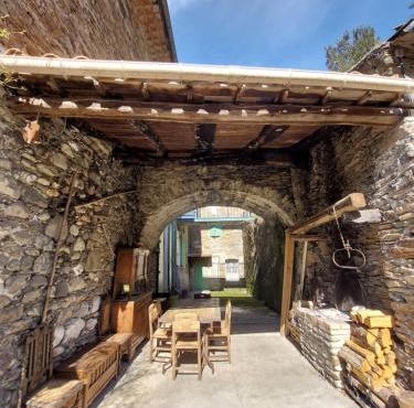 Gîte et jardin en bord de rivière