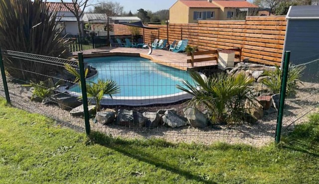 Gîte Familial Avec Piscine & Prestations