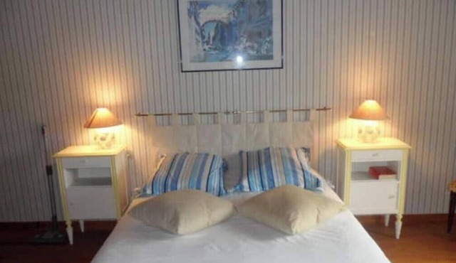 Gîte Familial au Coeur du Triangle Vert - Piscine et Détente Assurées