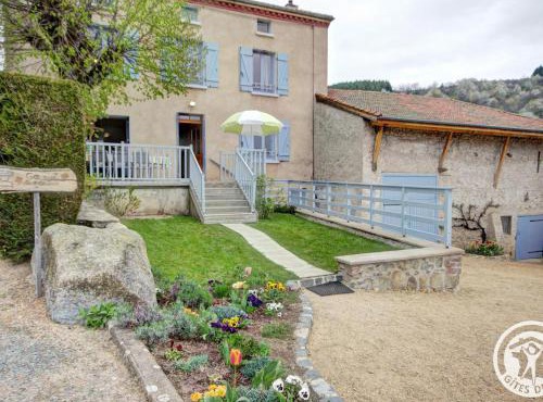 Gîte familial en montagne avec confort et jardin privé - FR-1-496-22