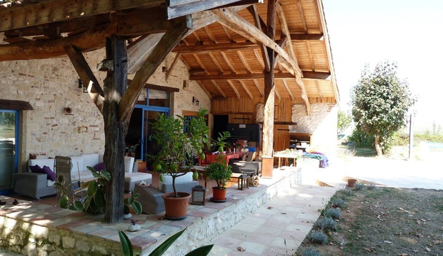 Gîte Familial " la Valentine du Sud" Animaux de Compagnie Acceptés