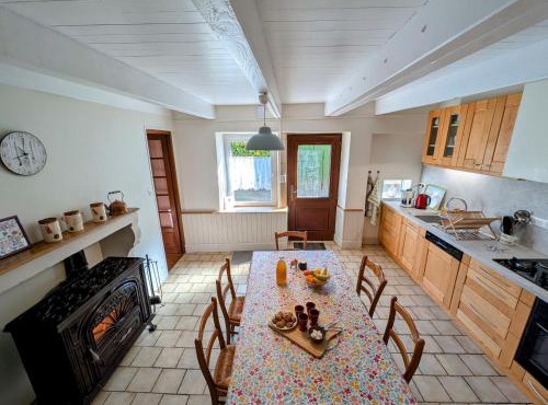 Gîte familial rénové avec jardin au cœur de la Vallée de la Saône - FR-1-583-467