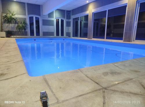 Gîte "fils de laine" Piscine chauffée interieure et Sauna ouverts toute l'année