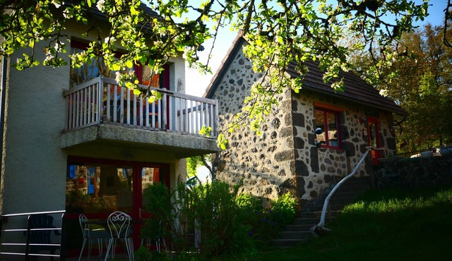 Gîte Cocoon au Calme Dans les Montagnes du Cantal sur la Route du Puy Mary