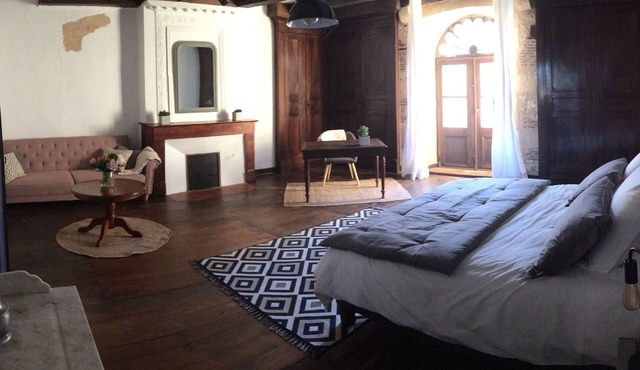 Gîte garden view center Monpazier Dordogne Périgord