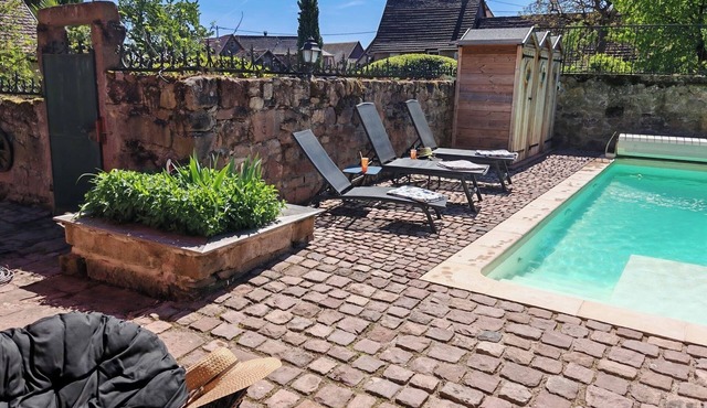Gîte, heated swimming pool in Hunawihr, Ribeauvillé and Colmar on the Wine Route