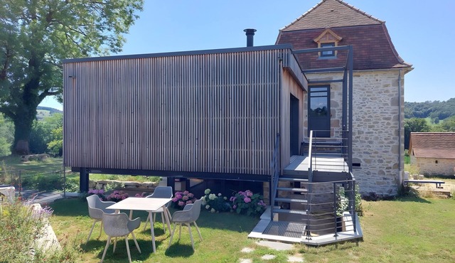 Gîte Hirondelle – Peaceful Farmhouse Retreat Near Bretenoux